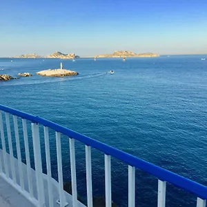 La Belle Aventure Au Soleil Du Vieux-port Marseille