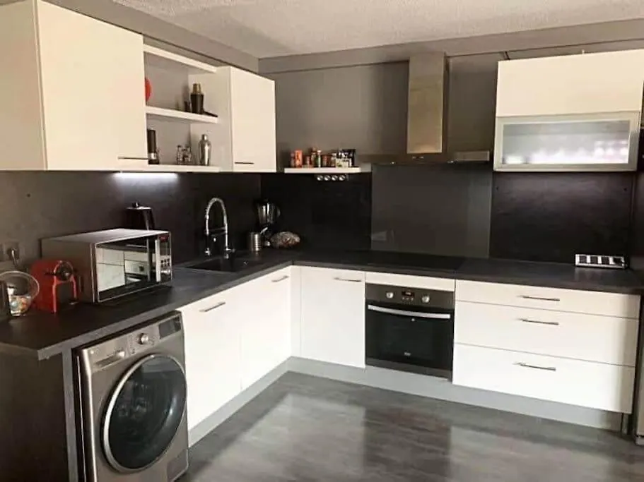 Apartment Flc - Vaste T3- 2 Bedrooms - Ascenseur-Parking -7 Guests Marseille