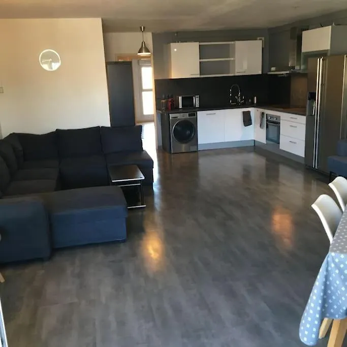 Flc - Vaste T3- 2 Bedrooms - Ascenseur-Parking -7 Guests Marseille 0*,  France