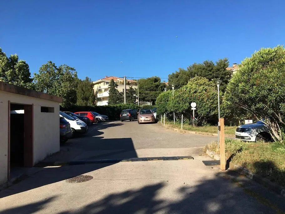 Flc - Vaste T3- 2 Bedrooms - Ascenseur-Parking -7 Guests Marseille 0*,